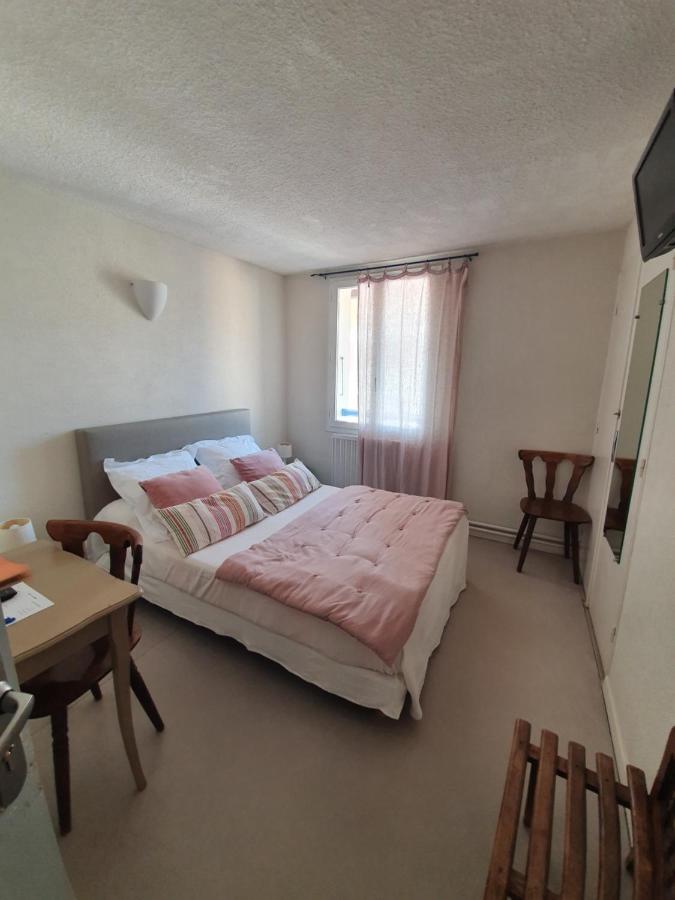 Hotel L'Envie Des Mets Lus-la-Croix-Haute Luaran gambar