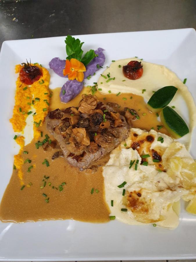 Hotel L'Envie Des Mets Lus-la-Croix-Haute Luaran gambar